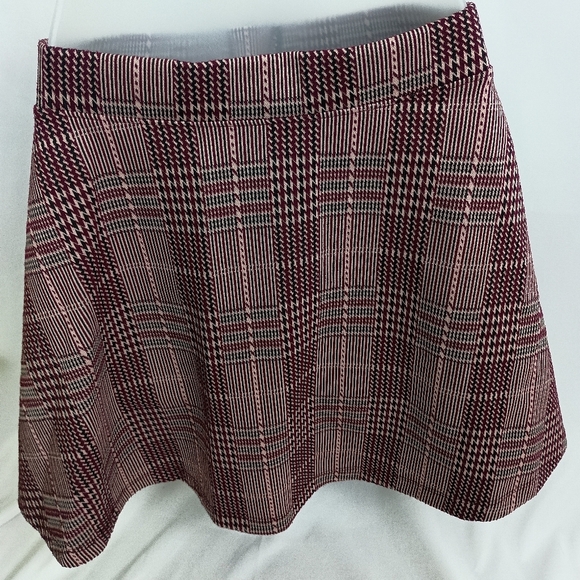 SO Plaid Preppy Dark Academia Red,Purple And Black A-Line Skirt  (#1,438) - Picture 8 of 10